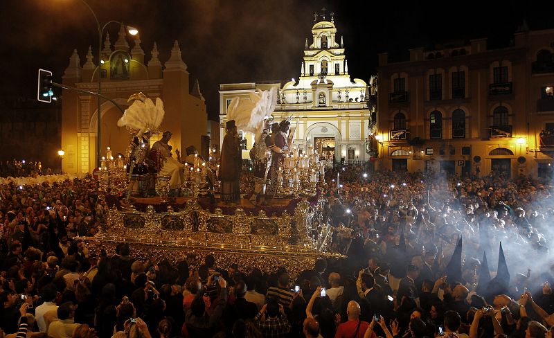 CELEBRACIÓN DE LA MADRUGÁ SEVILLANA