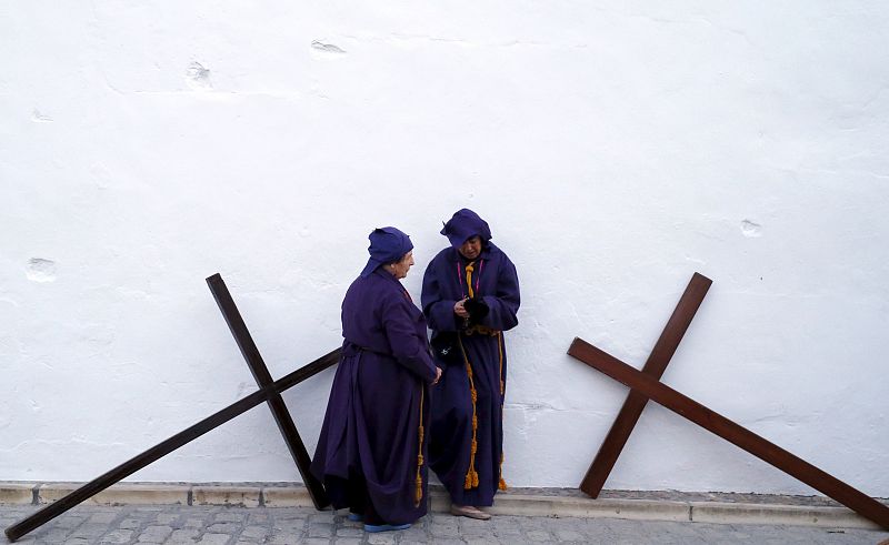 Penitentes de la procesión El Nazareno en la localidad cordobesa de Castro del Río