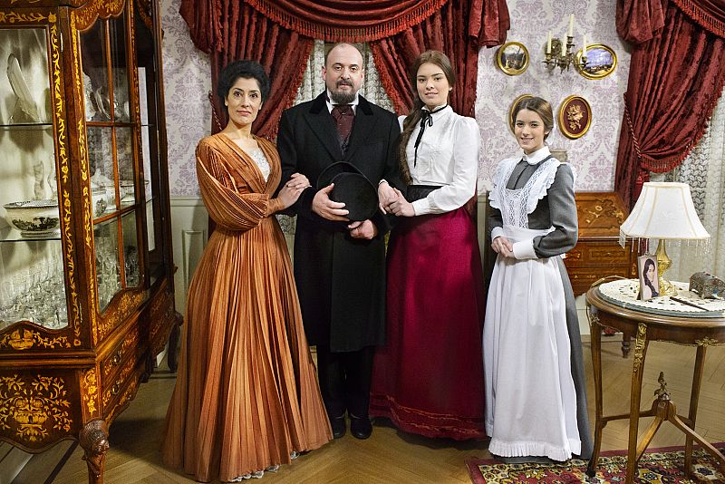 'Acacias 38'. Familia Hidalgo