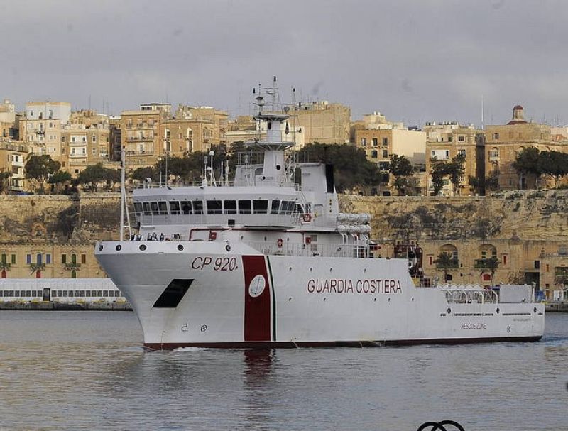 El barco 'Gregoretti' de la Guardia Costera italiana ha llegado al puerto de La Valeta
