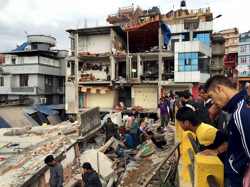 Supervivientes del terremoto en Katmandú, Nepal