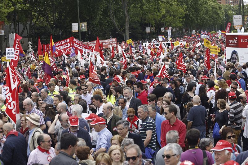 Miles de personas se manifiestan en Madrid el Primero de Mayo