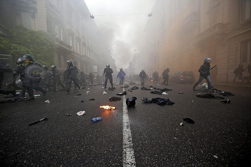 La lucha callejera ha durado poco más de hora y media.