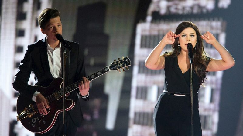 Eurovisión 2015 - Elina Born & Stig Rästa, representantes de Estonia, cantan 'Goodbye to yesterday'