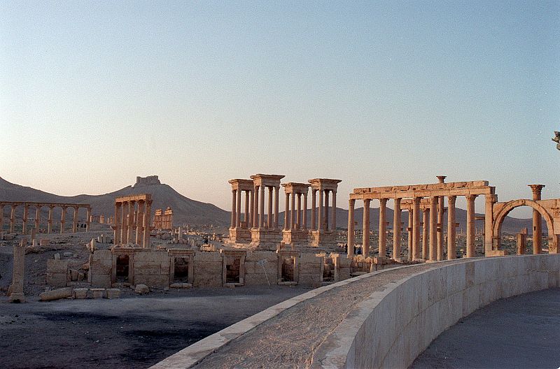 Con más de 2.000 años de antiguedad, la ciudad fue punto de encuentro entre Occidente y Oriente al ser cruce de caminos entre el Mediterráneo y el Éufrates.