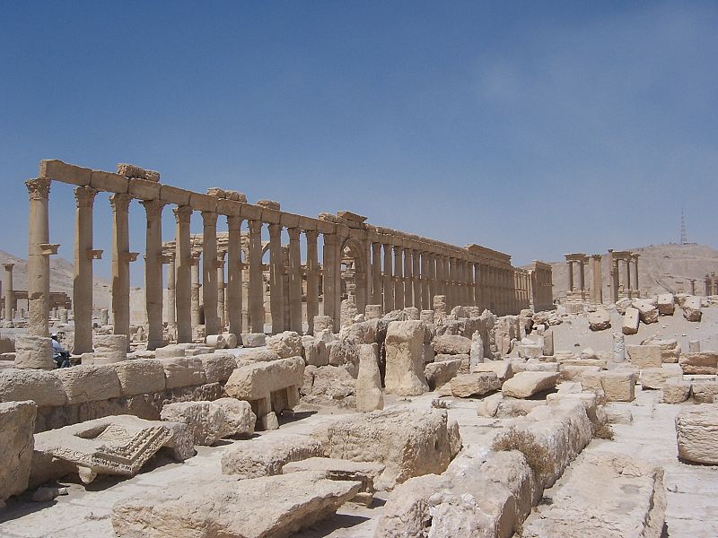 Vista de la gran columnata de 1.200 metros de largo.
