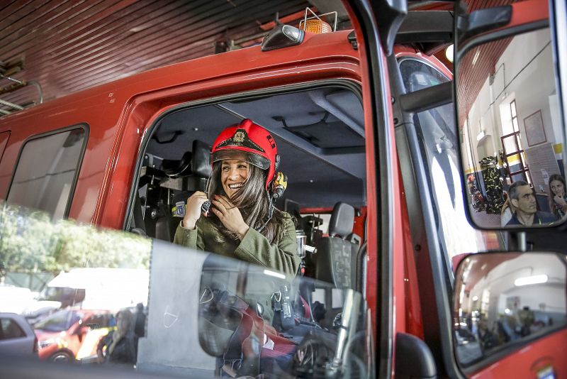 VILLACÍS VISITA UN PARQUE DE BOMBEROS