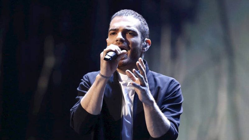 Eurovisión 2015 - Elnur Huseynov, representante de Azerbaiyán, canta'Hour Of The Wolf' 
