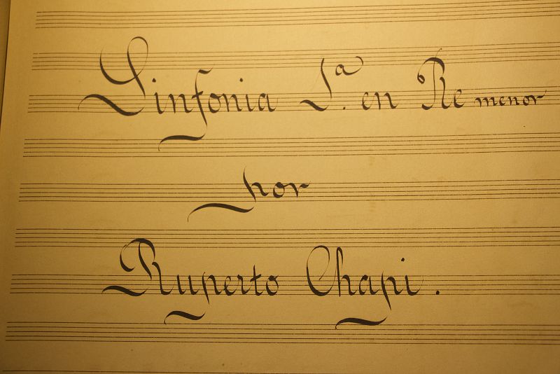 Partitura original dee la primera sinfonía de Ruperto Chapí