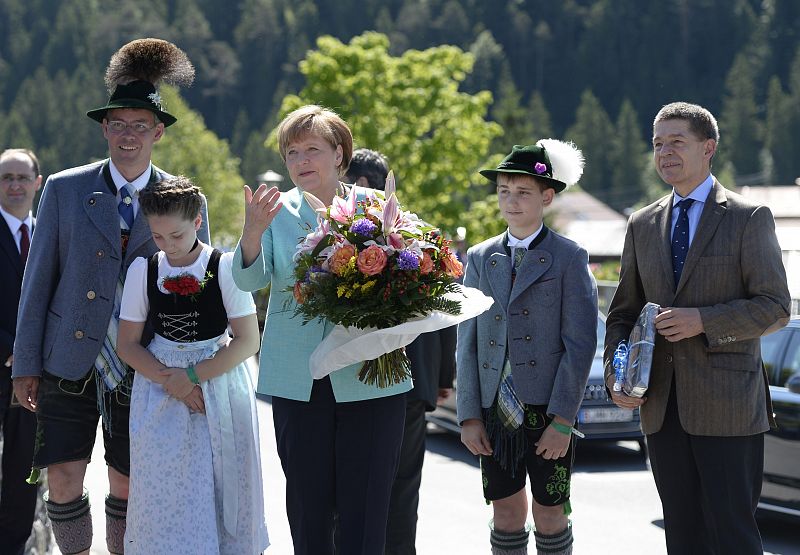 La canciller alemana, Angela Merkel, y su marido Joachim Sauer en Krün.