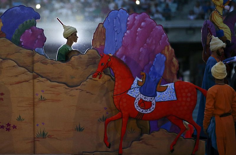 Una de las performance de la ceremonia de apertura de Bakú 2015.