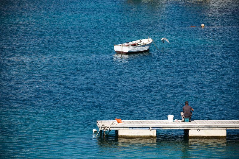 Pescando en Lampedusa. Durante mucho tiempo, ésta fue la actividad principal de la isla.