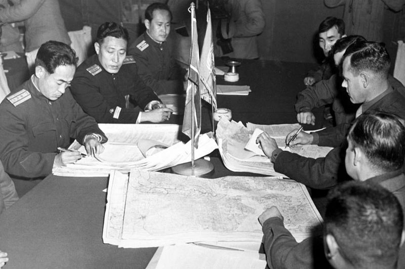 Firma de paz entre las dos Coreas (1951)
