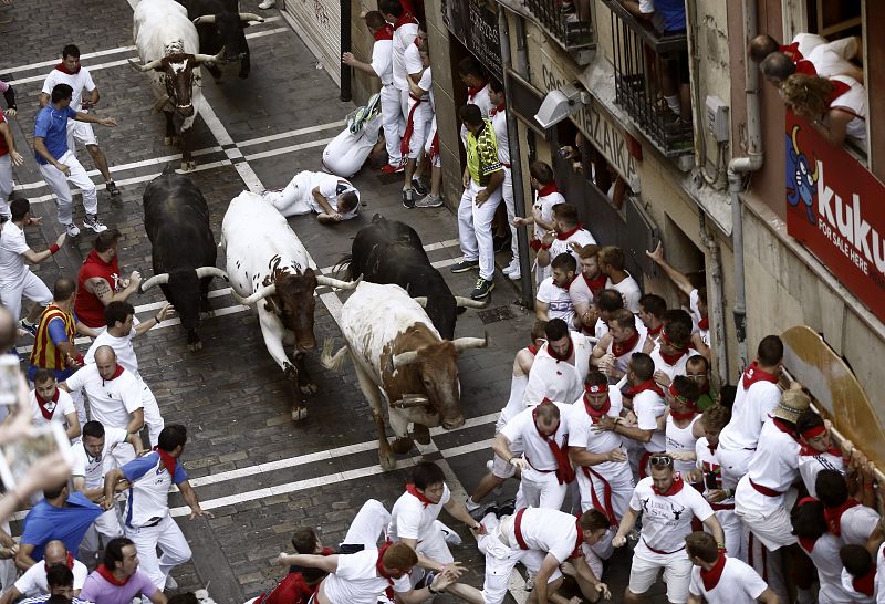 El primer encierro de San Fermín 2015 ha dejado tres heridos por asta de toro