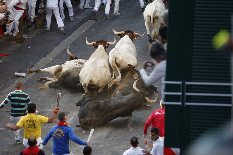Ningún corredor ha resultado herido por asta de toro en esta sexta carrera