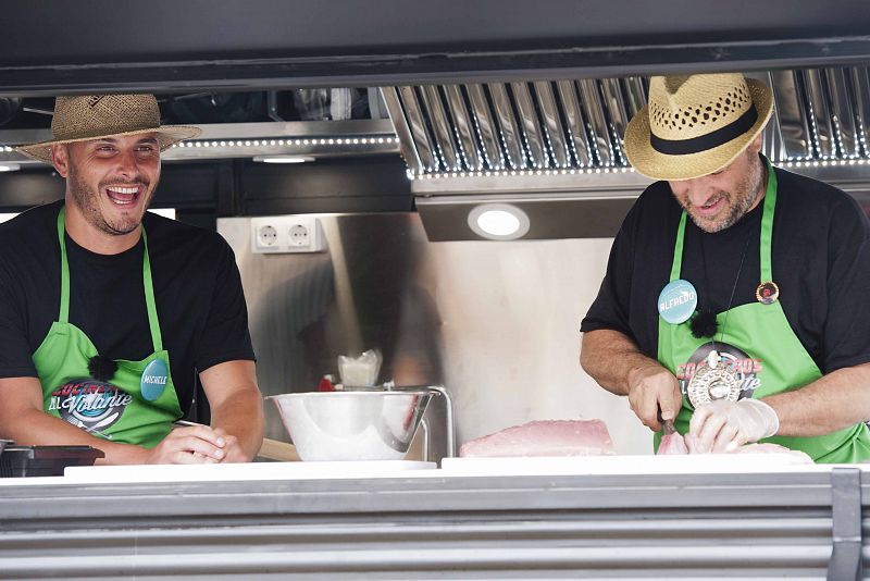 ¡Michele y Alfredo se lo pasan en grande cocinando!