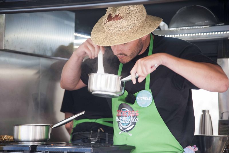 Michele disfrutan del aroma que le ha quedado