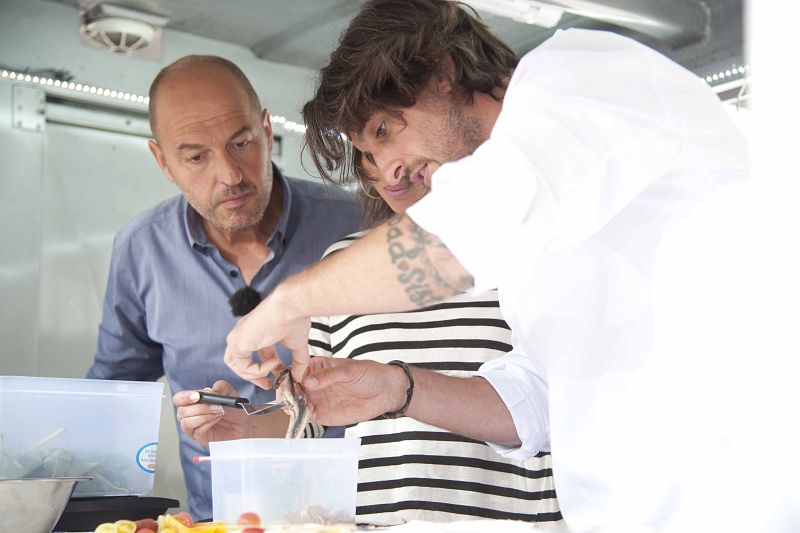 'Urrechu' y Paula están alucinados con el trabajo del chef gaditano