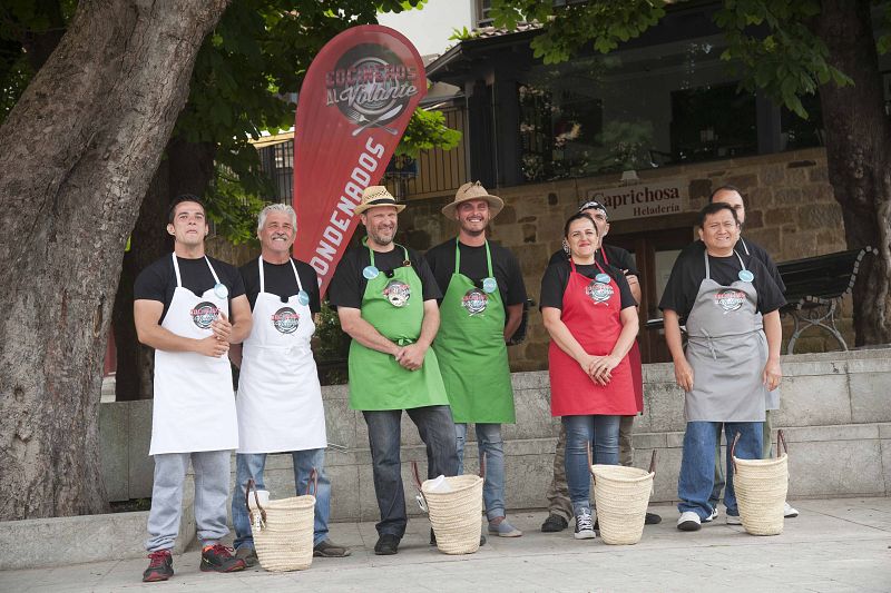 El grupo de 'los condenados' se asusta nada más oír el plato que van a preparar: milhojas de anchoas en salazón con queso pasiego, mermelada de tomate y puré de albahaca