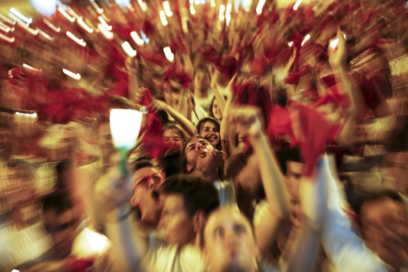 Finalizado el "Pobre de mí" la fiesta continúa con la convocatoria de las nuevas fiestas. "Uno de enero, dos de febrero...".