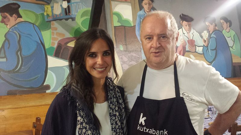 Paula con Fernando, uno de los cocineros de Klink