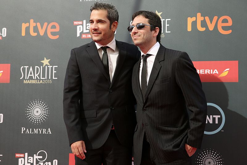 Los invitados llegan a la alfombra roja