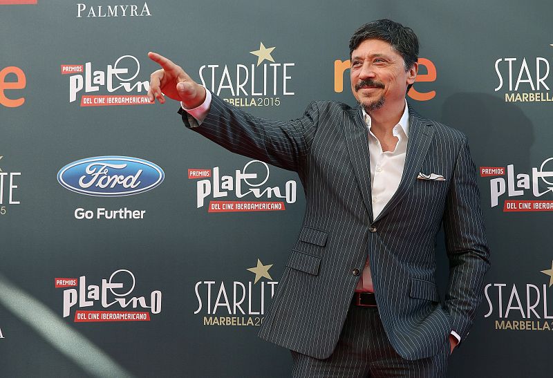 Los invitados llegan a la alfombra roja