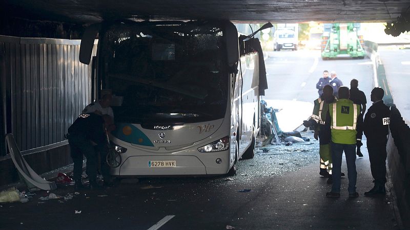 Los heridos son jóvenes españoles en un viaje organizado