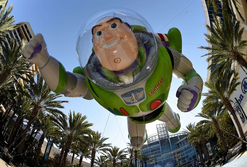 El "gigante" Buzz Lightyear