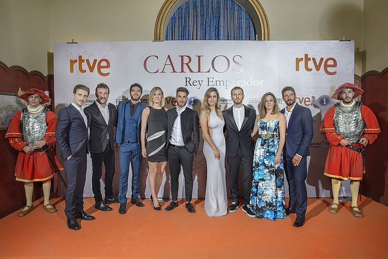 Foto de familia de 'Carlos, Rey Emperador'