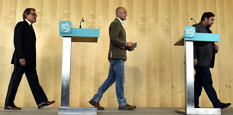 Los candidatos de Junts pel sí Artur Mas, Raül Romeva y Oriol Junqueras se presentaron ante la prensa en la Diada para explicar su proyecto independentista aprovechando la celebración de la Diada.