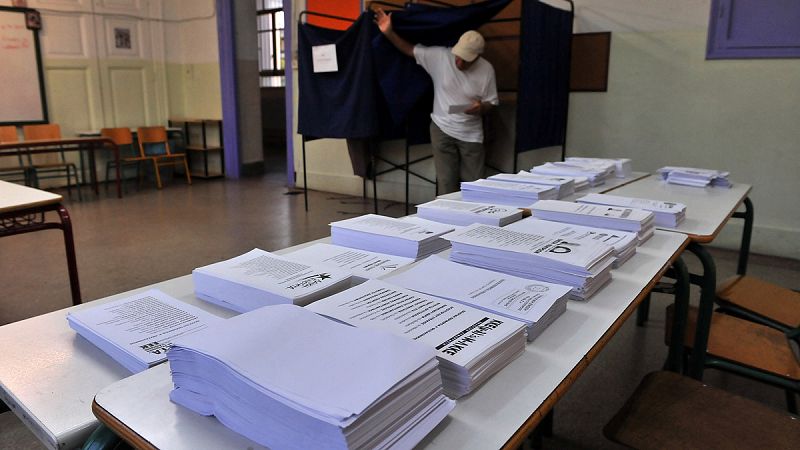 Papeletas en un colegio electoral de Salónica, en las elecciones generales en Grecia