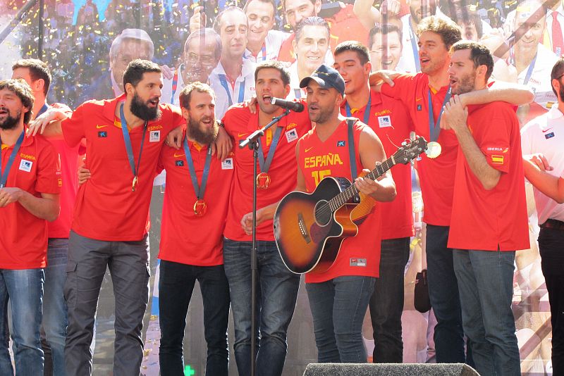 Los jugadores se animaron a cantar