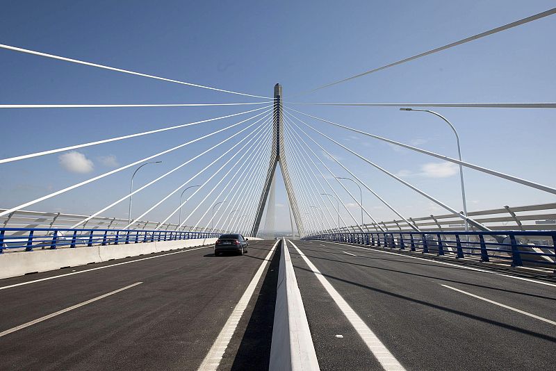 MARIANO RAJOY INAUGURA EL PUENTE "CONSTITUCIÓN 1812"