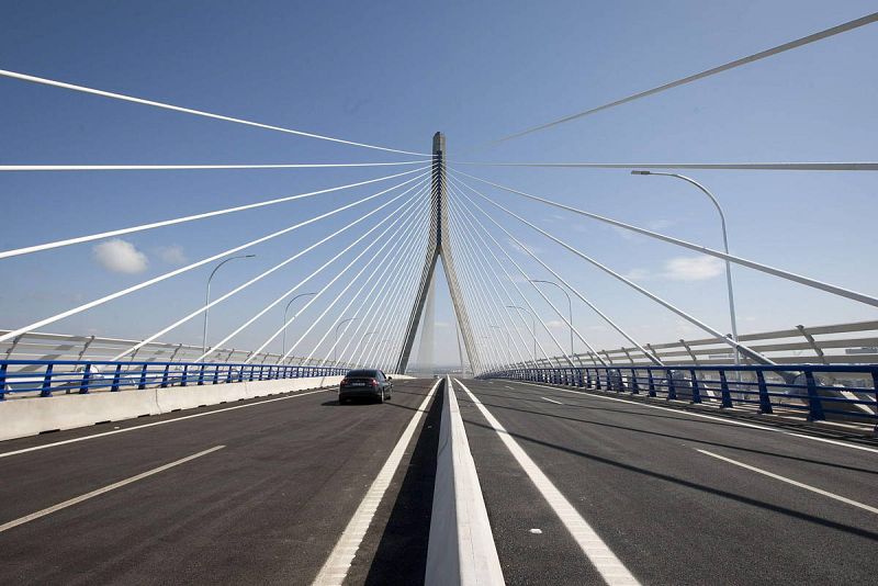 MARIANO RAJOY INAUGURA EL PUENTE "CONSTITUCIÓN 1812"