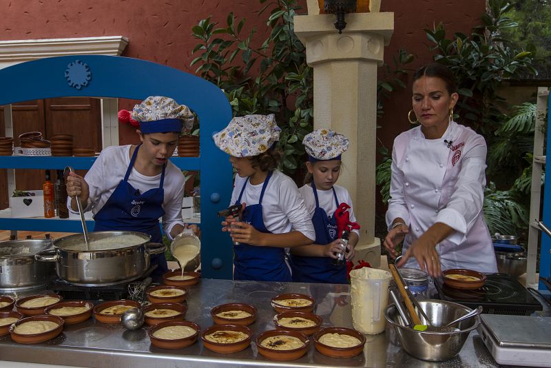 Los equipos cocinan para 80 comensales