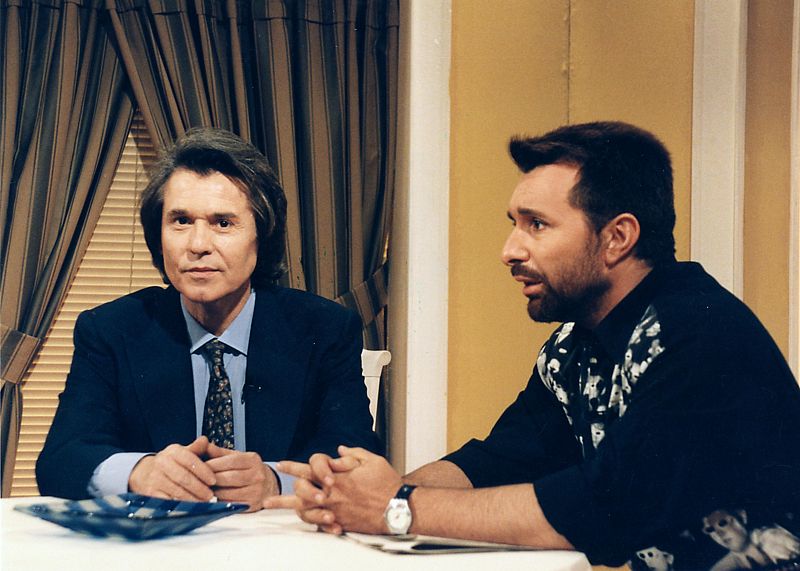 Raphael con José Manuel Parada en un 'Cine de barrio'.