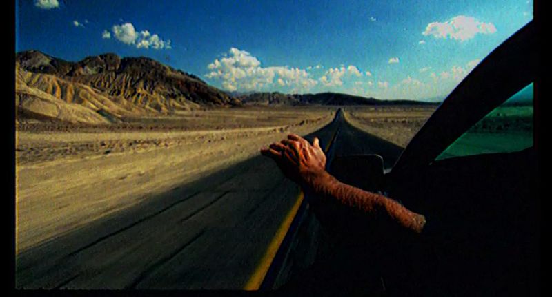 MANO 2001 (BMW - Agencia: S.C.P.F. )