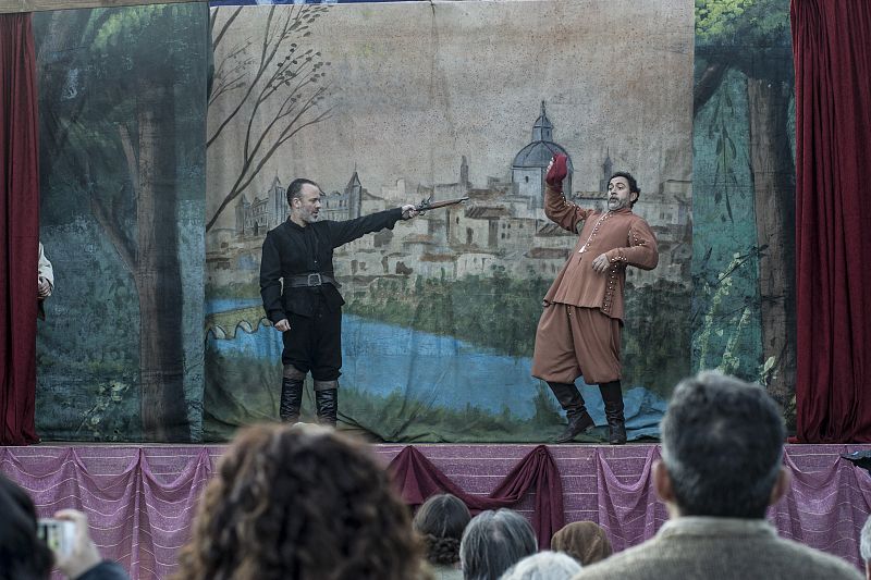 Sátur se convierte en el malo de la "película"