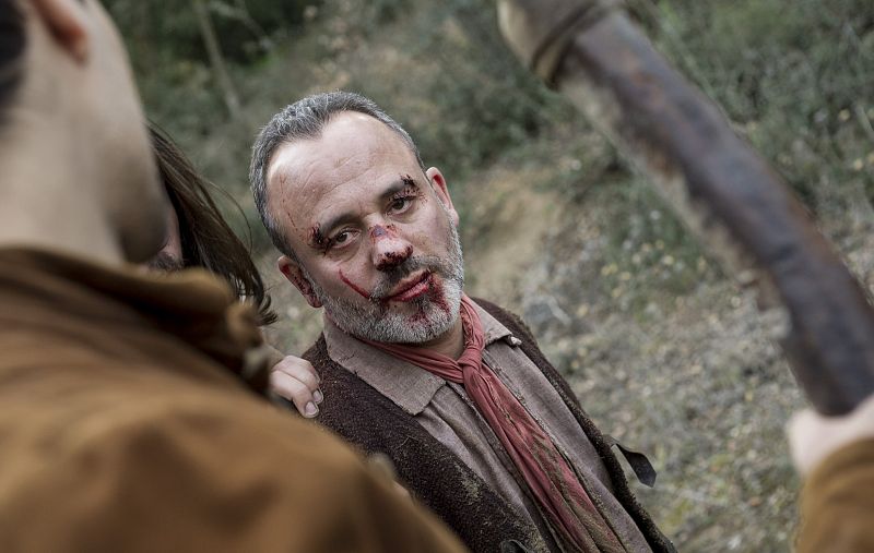 Gonzalo lleva a Sátur a la guardia para entregarlo