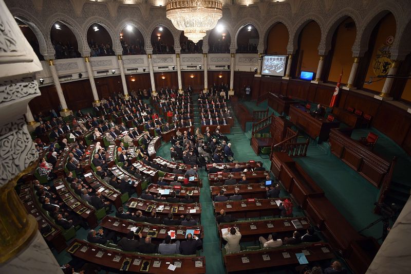 Un recién elegido Parlamento tunecino inaugura las sesiones en diciembre de 2014