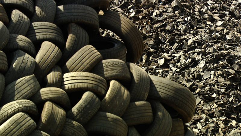 La mayoría de las ruedas que llegan a las plantas de gestión acaban en la trituradora