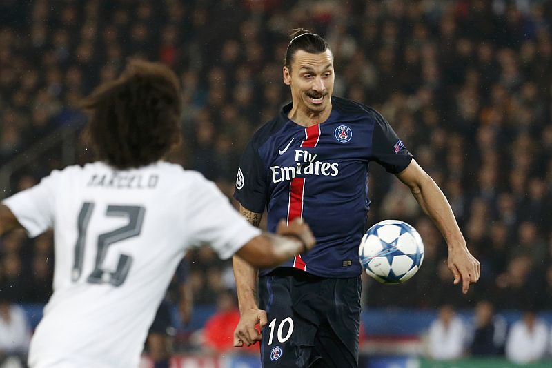 Ibrahimovic encara a Marcelo.