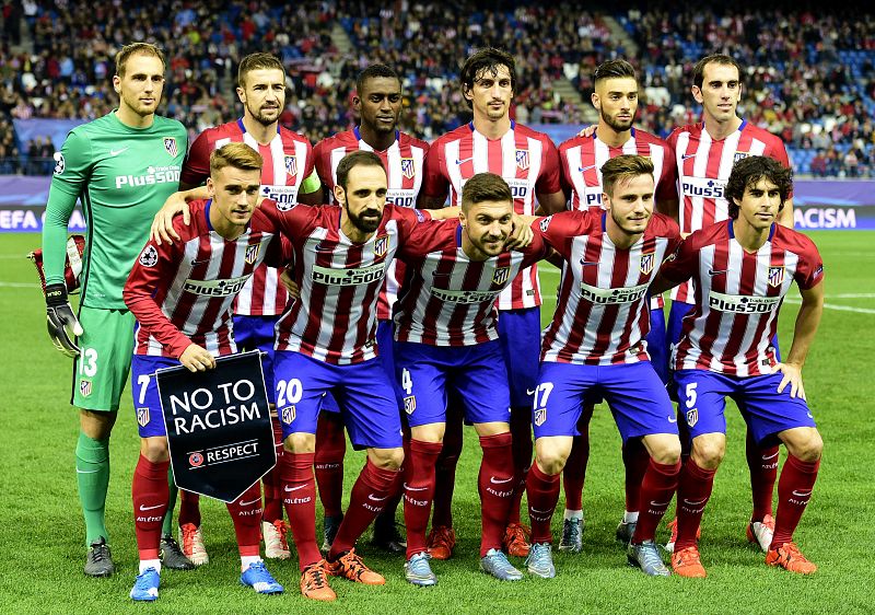 El Atlético posa minutos antes de comenzar el encuentro ante el Astana.