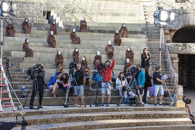 Misteriosos comensales