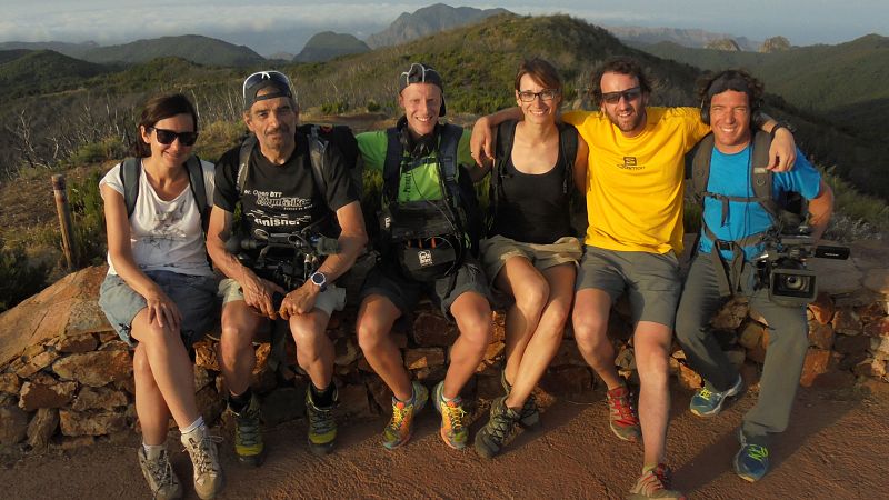 Laura Folguera (redactora), Joan Navarra, (cámara) Christian Conesa, (Sonido) Núria Pla, (realizadora) Edu Soto, Ashley Pla(cámara)