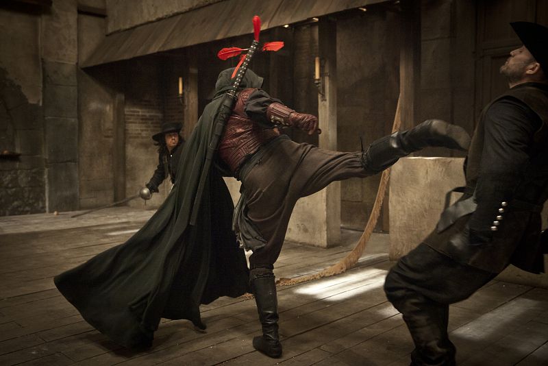 Águila Roja derrota a los guardias