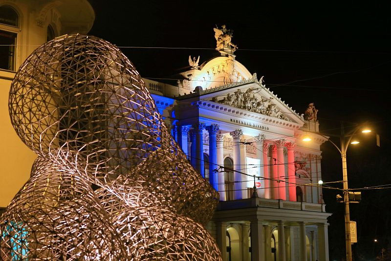 La República Checa ilumina sus teatros y centros emblemáticos