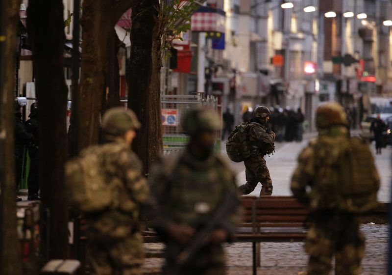 El Ejército ha sido uno de los cuerpos de seguridad que han actuado en la operación, junto con las fuerzas especiales de asalto Riad y la polícia francesa.