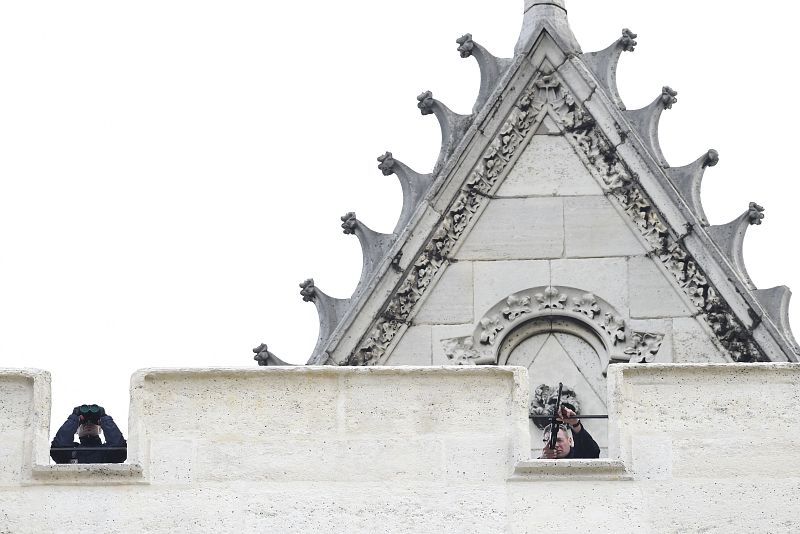 Dispositivo de seguridad desplegado en la zona norte de París, durante la operación antiterrorista desarrollada en Saint Denis.